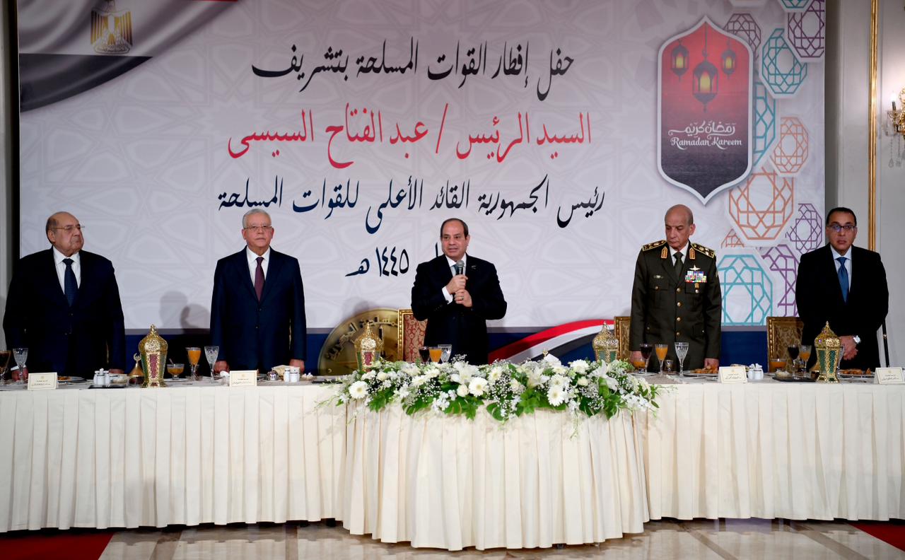 الرئيس السيسى يشهد حفل إفطار القوات المسلحة بمناسبة ذكرى انتصارات العاشر من رمضان (1)