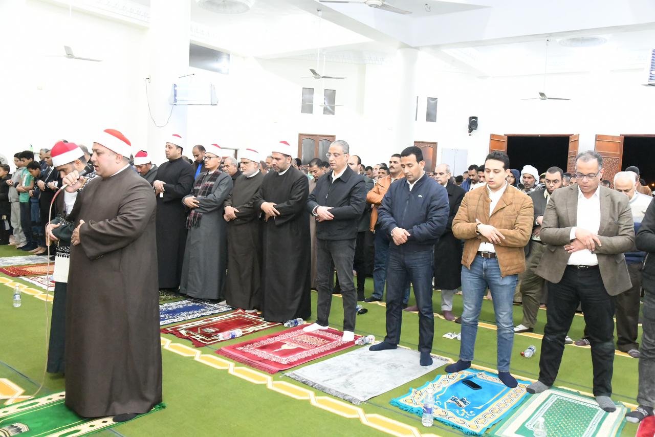 جانب من الصلاة فى المسجد الجديد