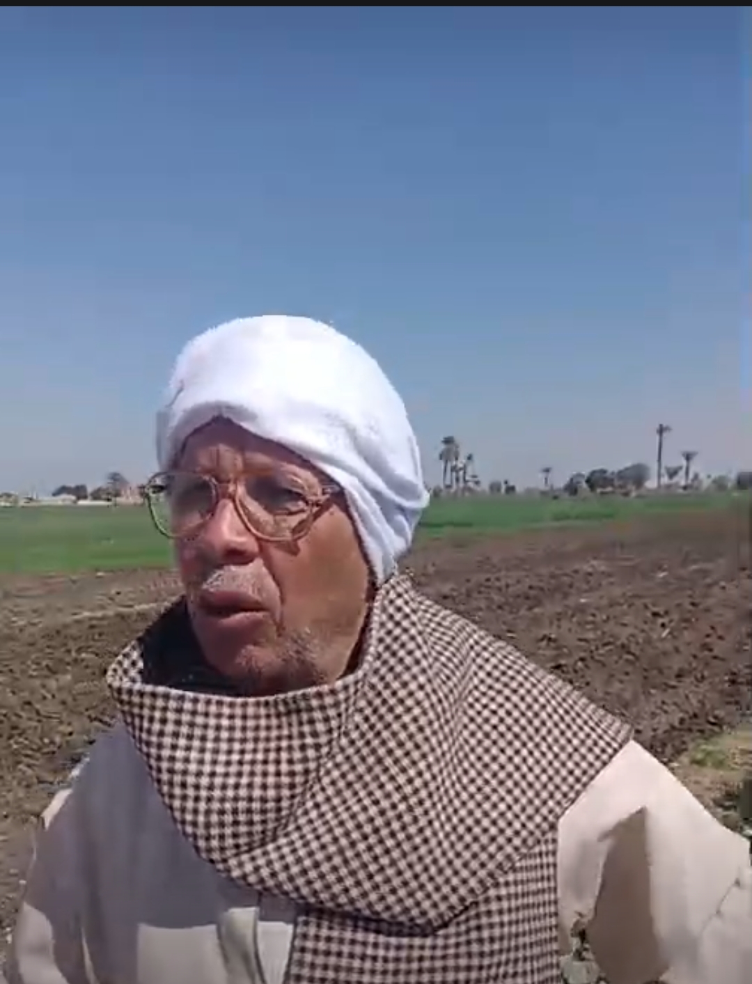 محمد عبدالمجيد أحد المزارعين