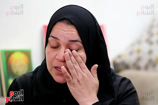 الأم فلسطينية تدعى ازدهار عصام من غزة