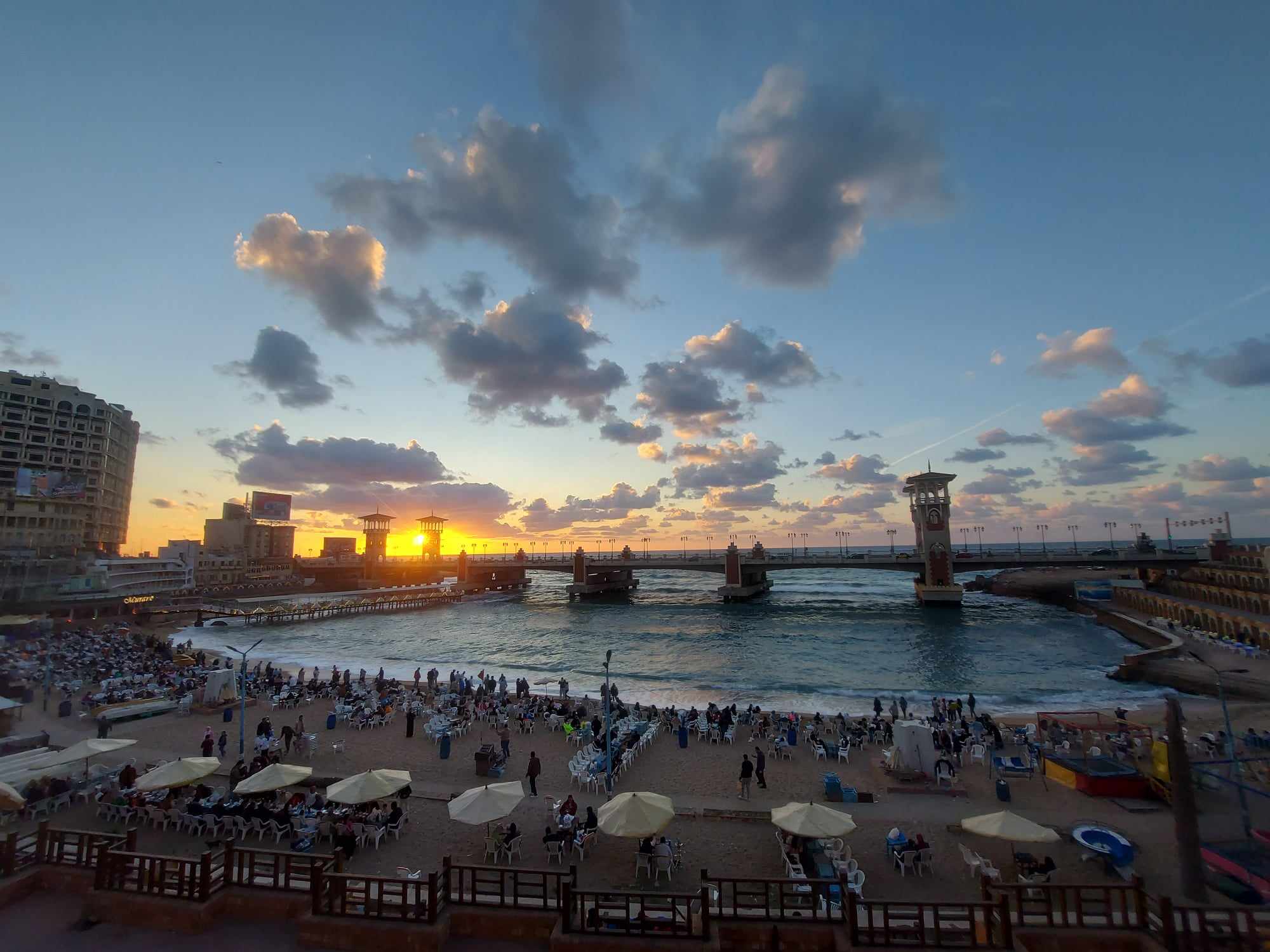 افطار رمضانى على شواطئ الاسكندرية 2