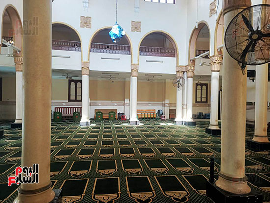 المسجد-من-الداخل