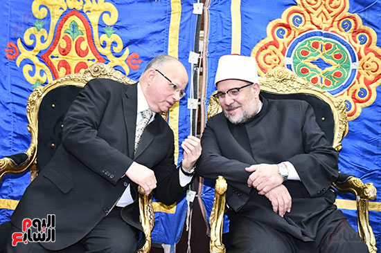وزير الأوقاف ومحافظ القاهرة خلال الاحتفالية