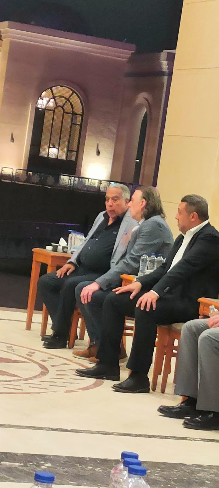 Muhammad Al-Adl, rencontre avec Suwaidan et Muhammad Ezz, les premiers participants aux funérailles de la mère de Khaled Hammad (10)