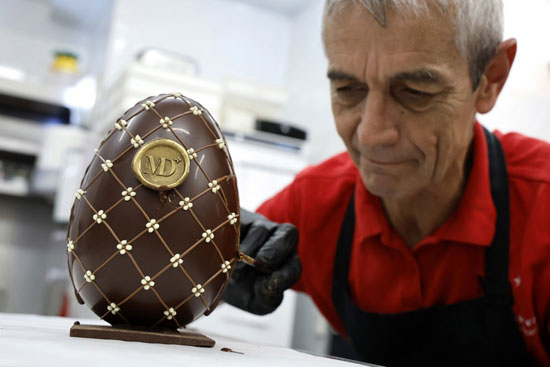صانع الشوكولاتة فى فرنسا  (1)