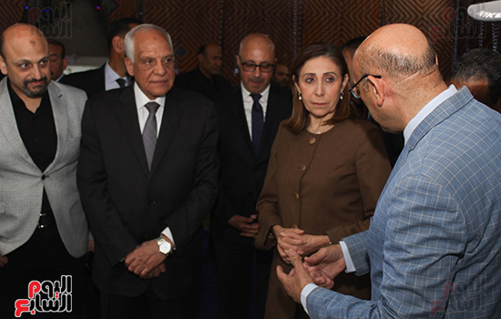 الدكتور أحمد بهي الدين مع وزيرة الثقافة ومحافظ الجيزة