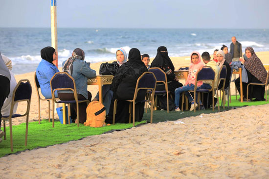مجلس القبائل والعائلات المصرية ينظم أطول مائدة إفطار بدون طعام (11)