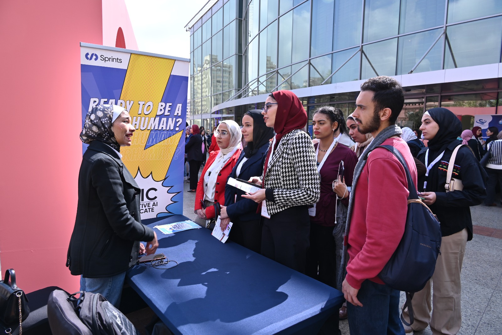 منتدى تمكين المرأة وتوظيفها (4)