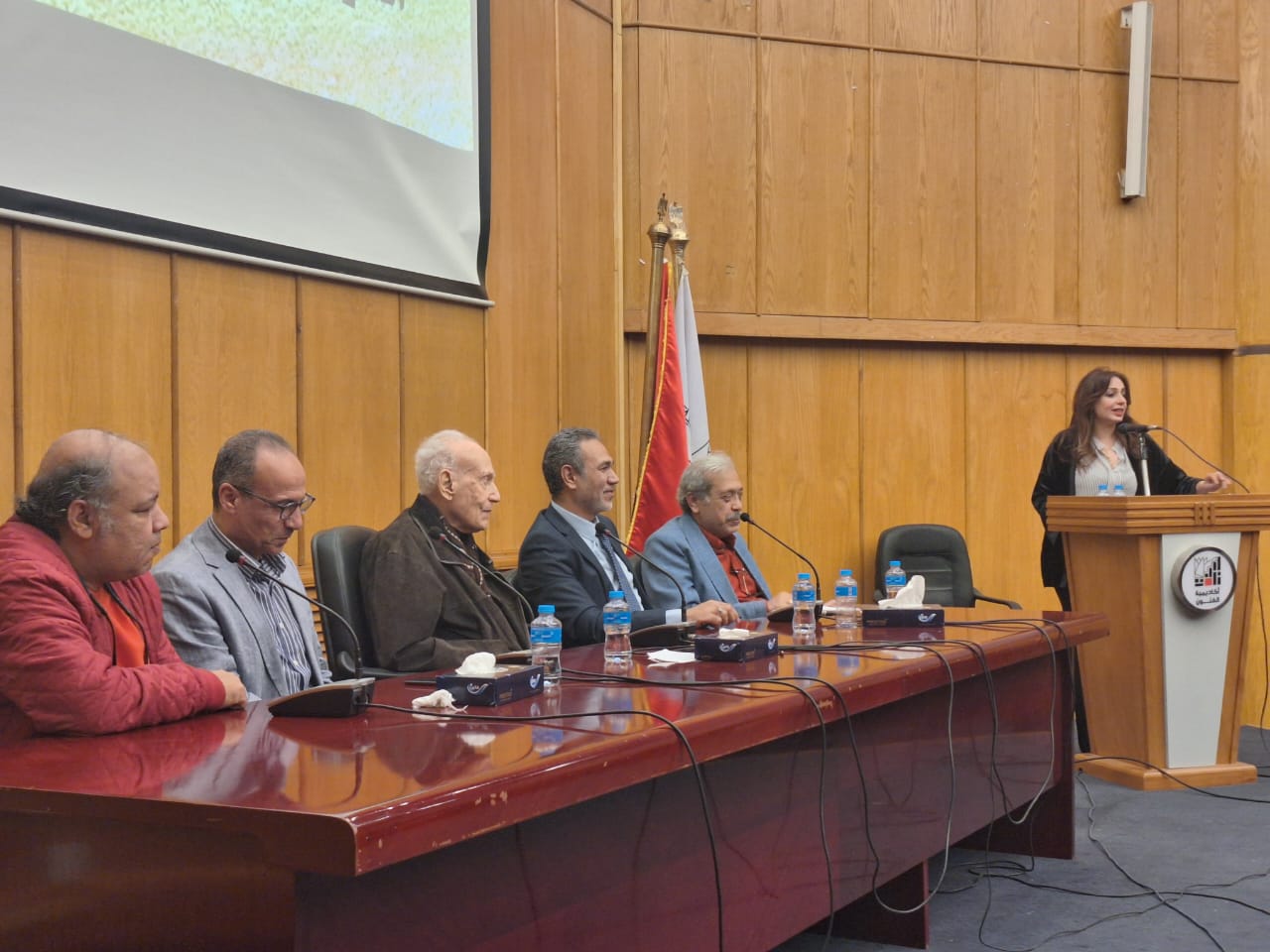 مؤتمر الوعي النقدي وتحولات الإبداع (10)