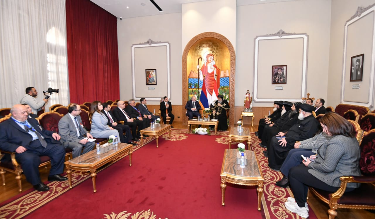 جانب من لقاء البابا مع رئيس وزراء أرمينيا
