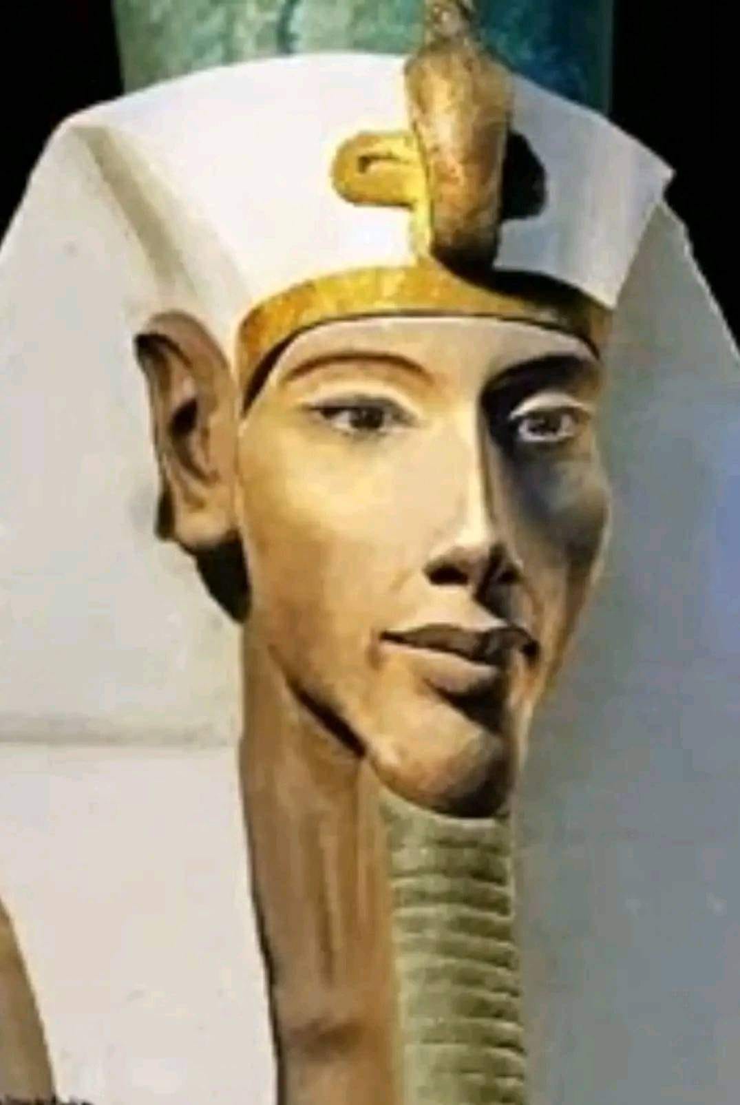 تمثال مصري قديم
