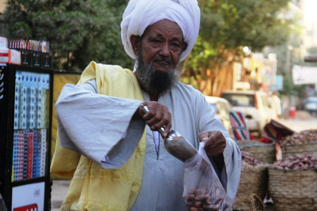 تعبأة البلح