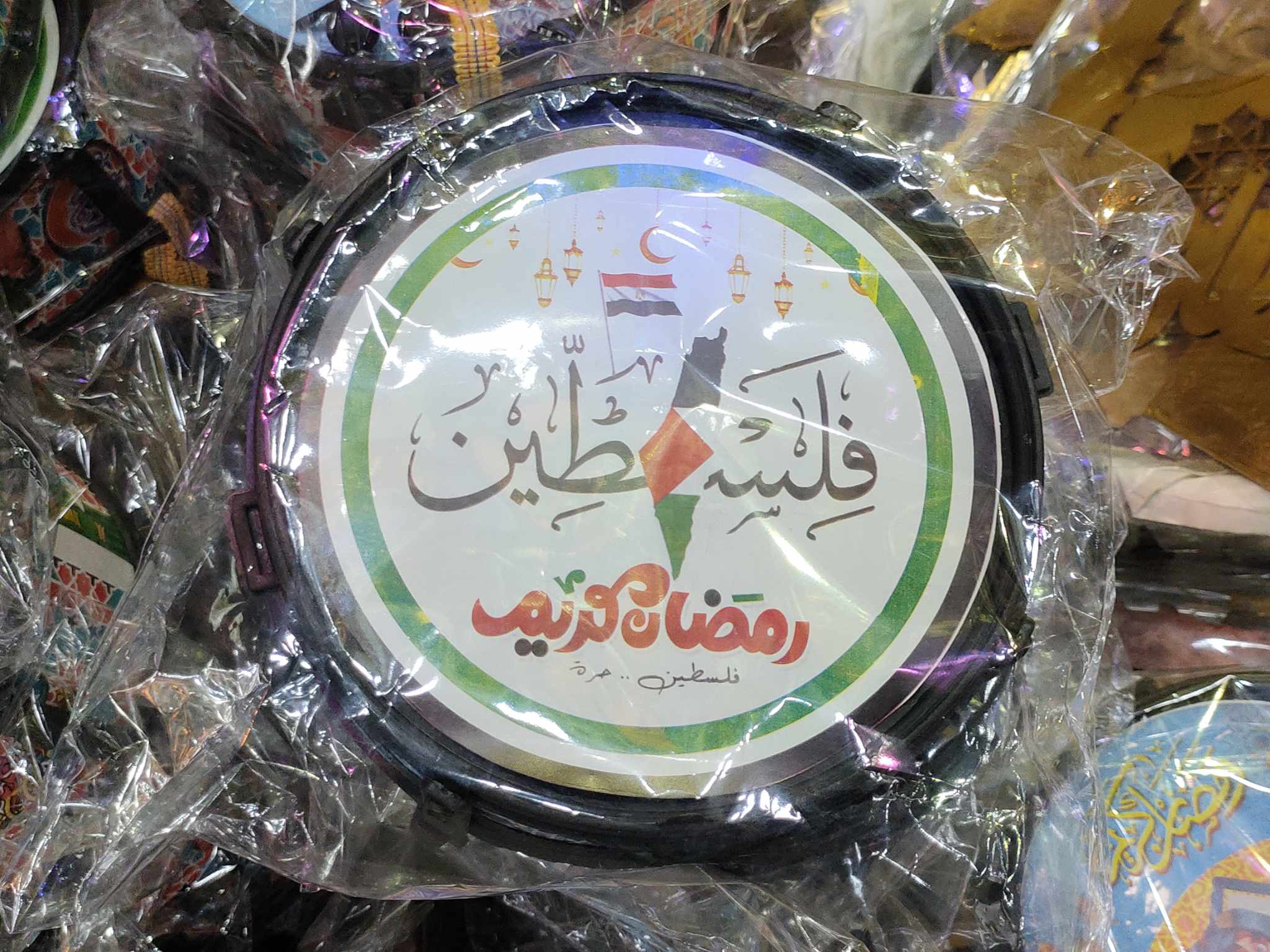 منتجات عليها اسم فلسطين في أسواق الإسكندرية