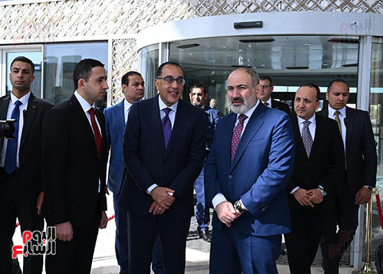 رئيس الوزراء ونظيره الأرميني (5)