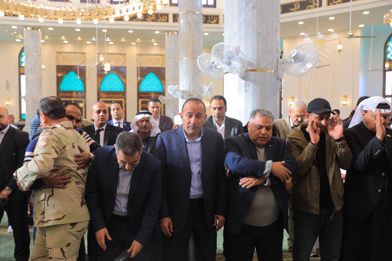 قيادات المحافظة وشيوخ سيناء خلال افتتاح المسجد (4)