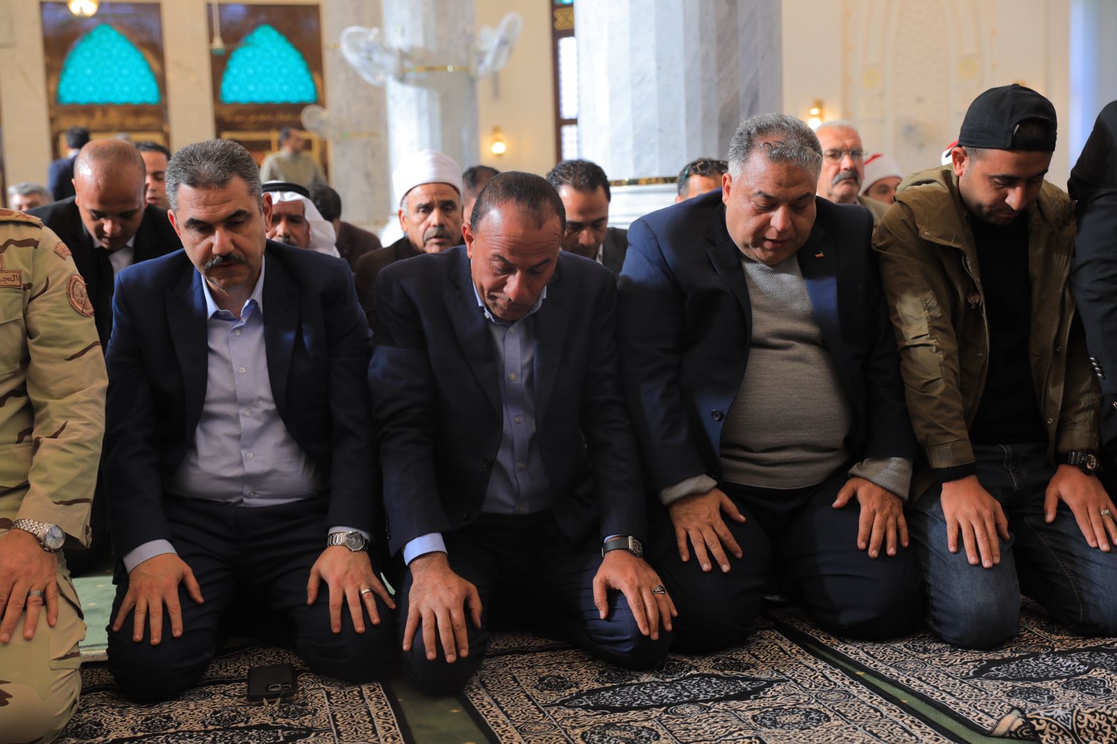 قيادات المحافظة وشيوخ سيناء خلال افتتاح المسجد (5)