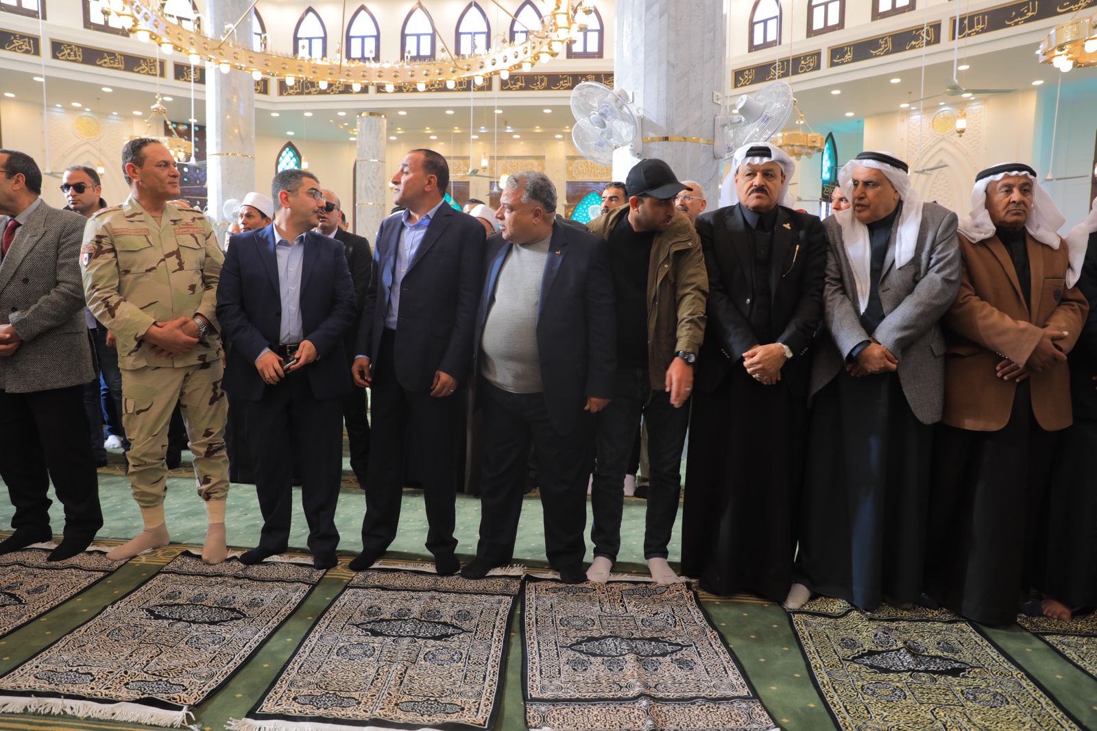 قيادات المحافظة وشيوخ سيناء خلال افتتاح المسجد (2)