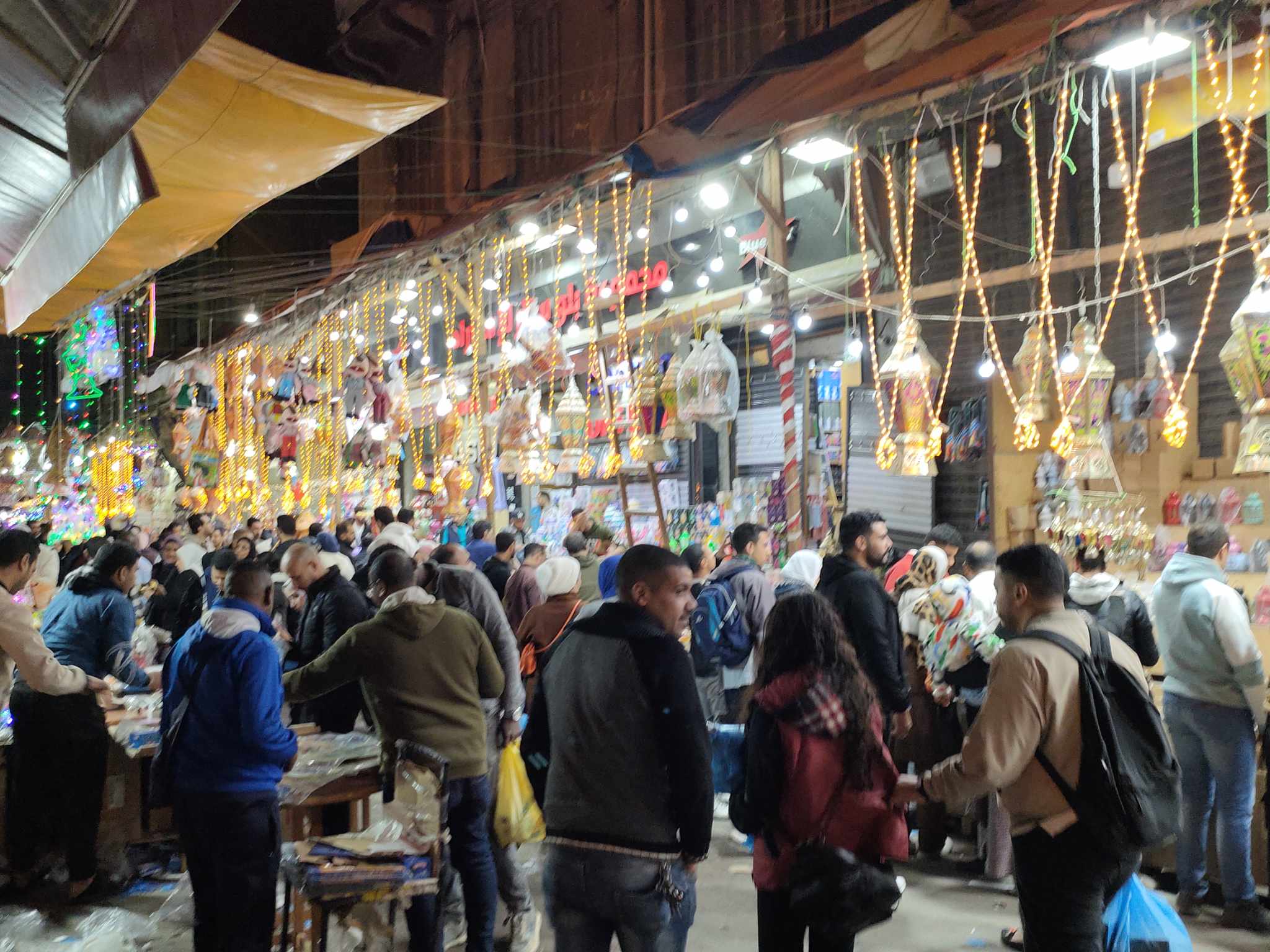 زحام في أسواق الإسكندرية