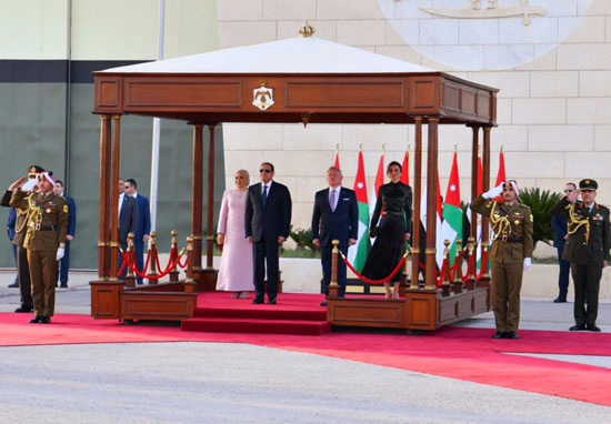 الرئيس السيسى يصل العاصمة الأردنية عمان والملك عبد الله يستقبله (1)