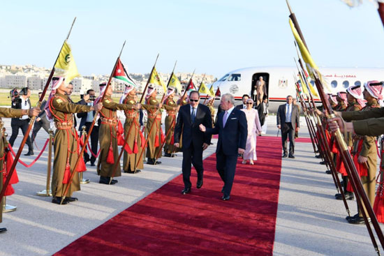 الرئيس السيسى يصل العاصمة الأردنية عمان والملك عبد الله يستقبله (8)