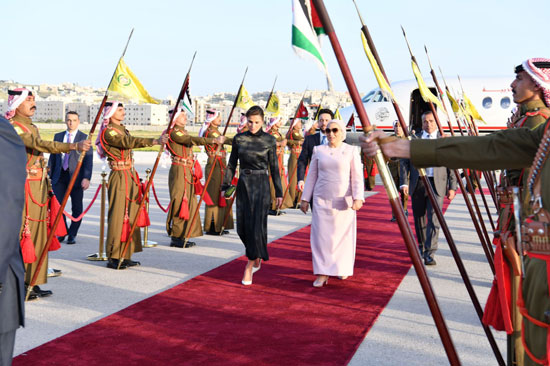 الملكة رانيا تستقبل السيدة انتصار السيسى