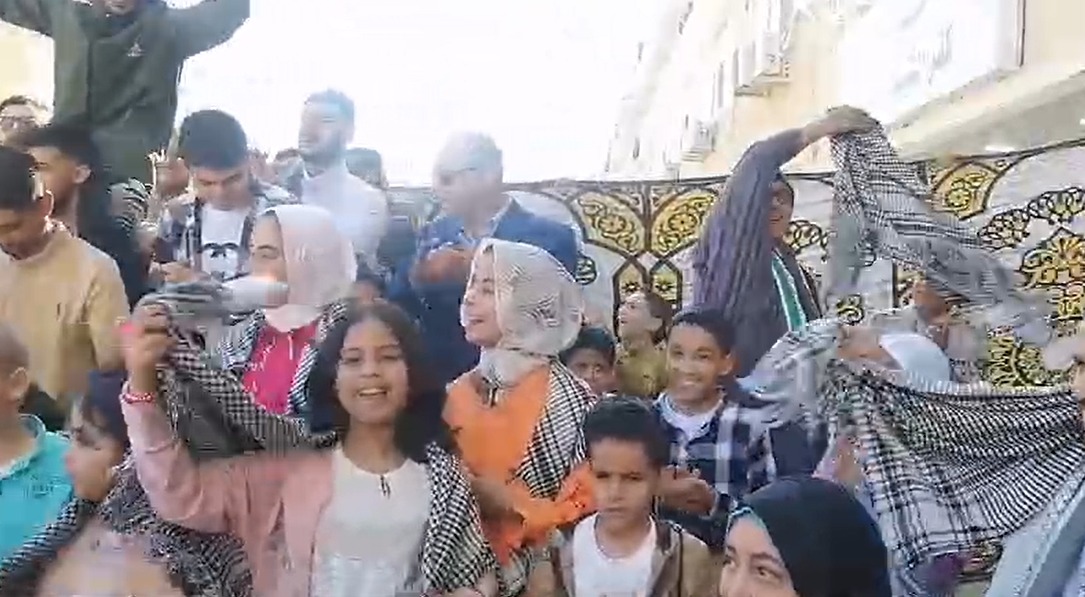 أطفال غزة يحتفلون بعيد الفطر بحضور محافظ كفر الشيخ  (1)
