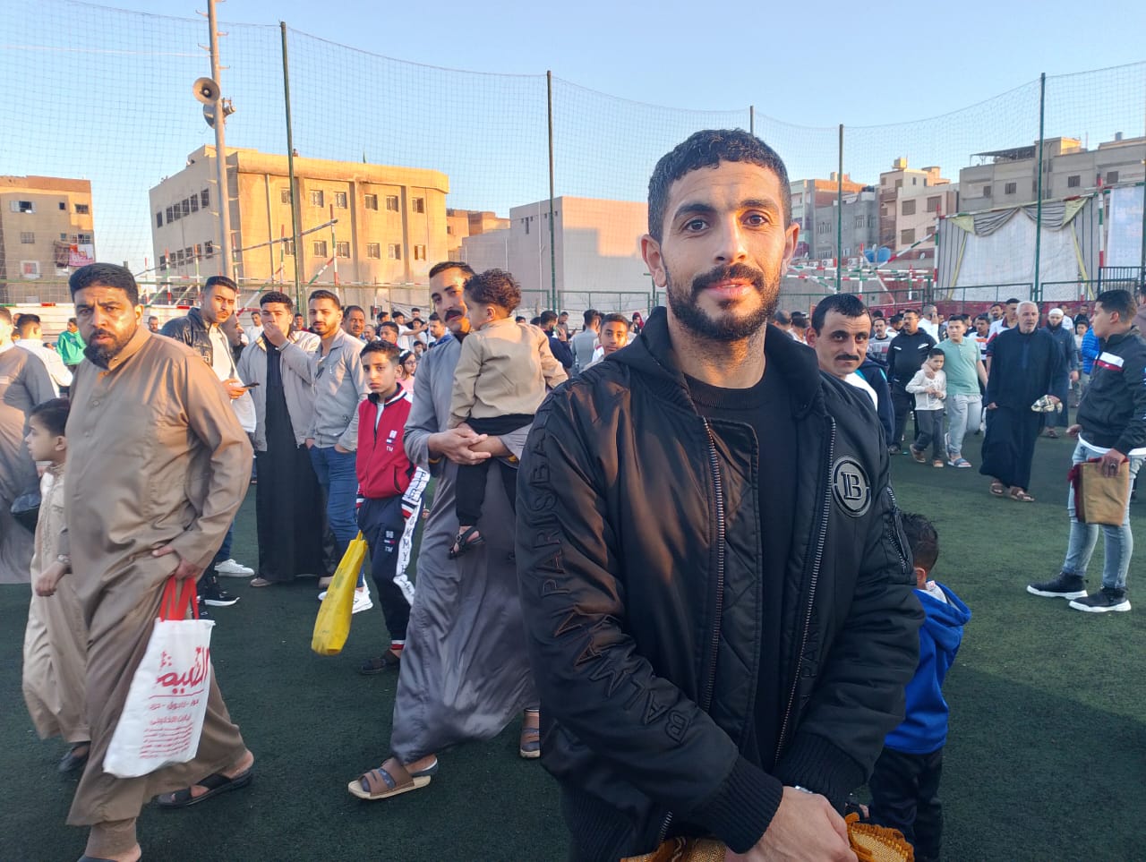 لاعب الأهلي السابق ومنتخب مصر أيمن اشرف يؤدي صلاة العيد في الدقهلية