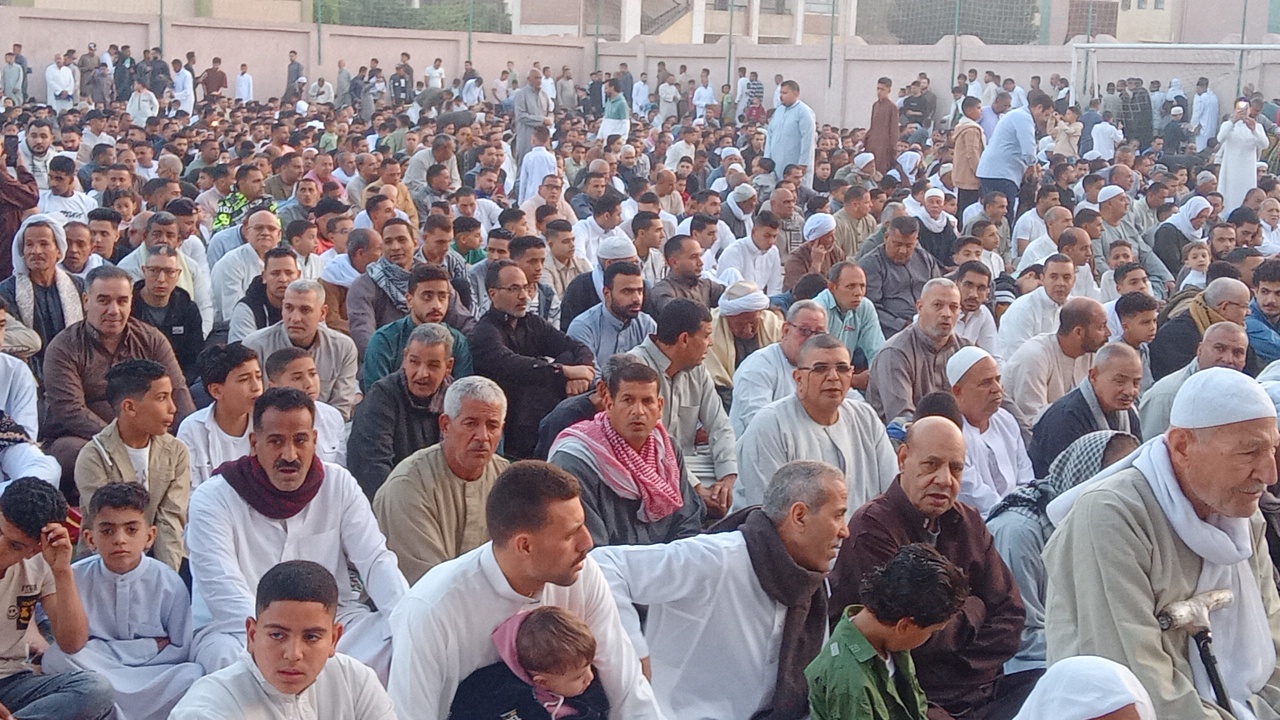الآلاف يؤدون صلاة العيد بالمنوفية (6)