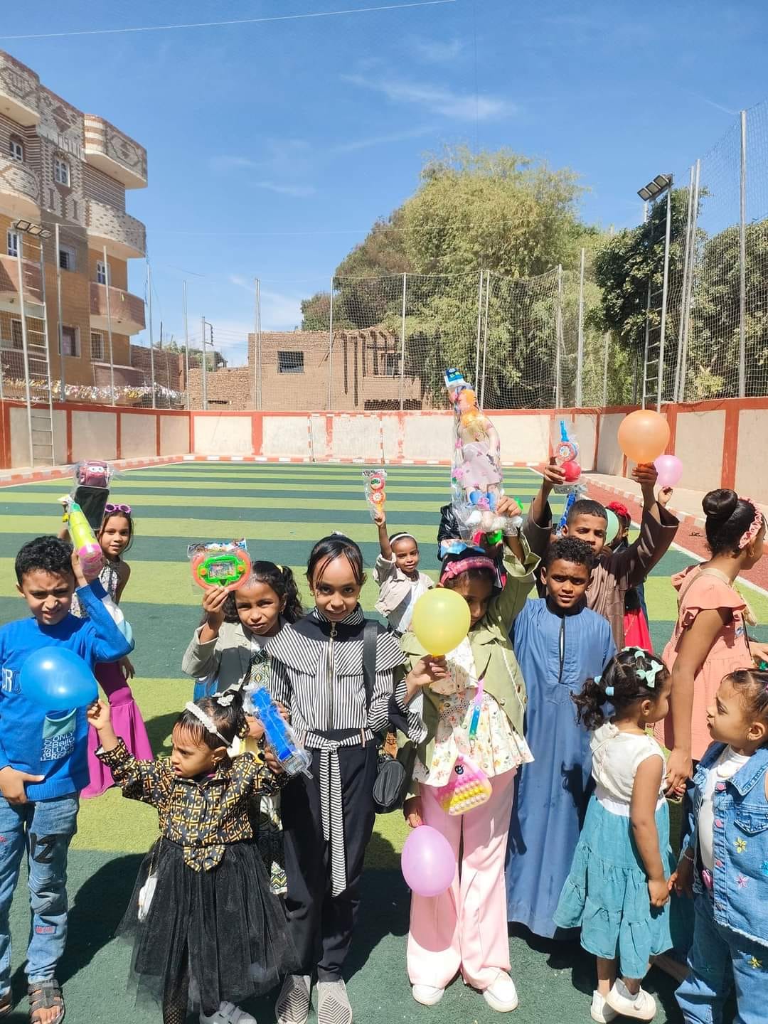 سعادة أطفال القرى والنجوع بمبادرة العيد أحلى بمراكز الشباب
