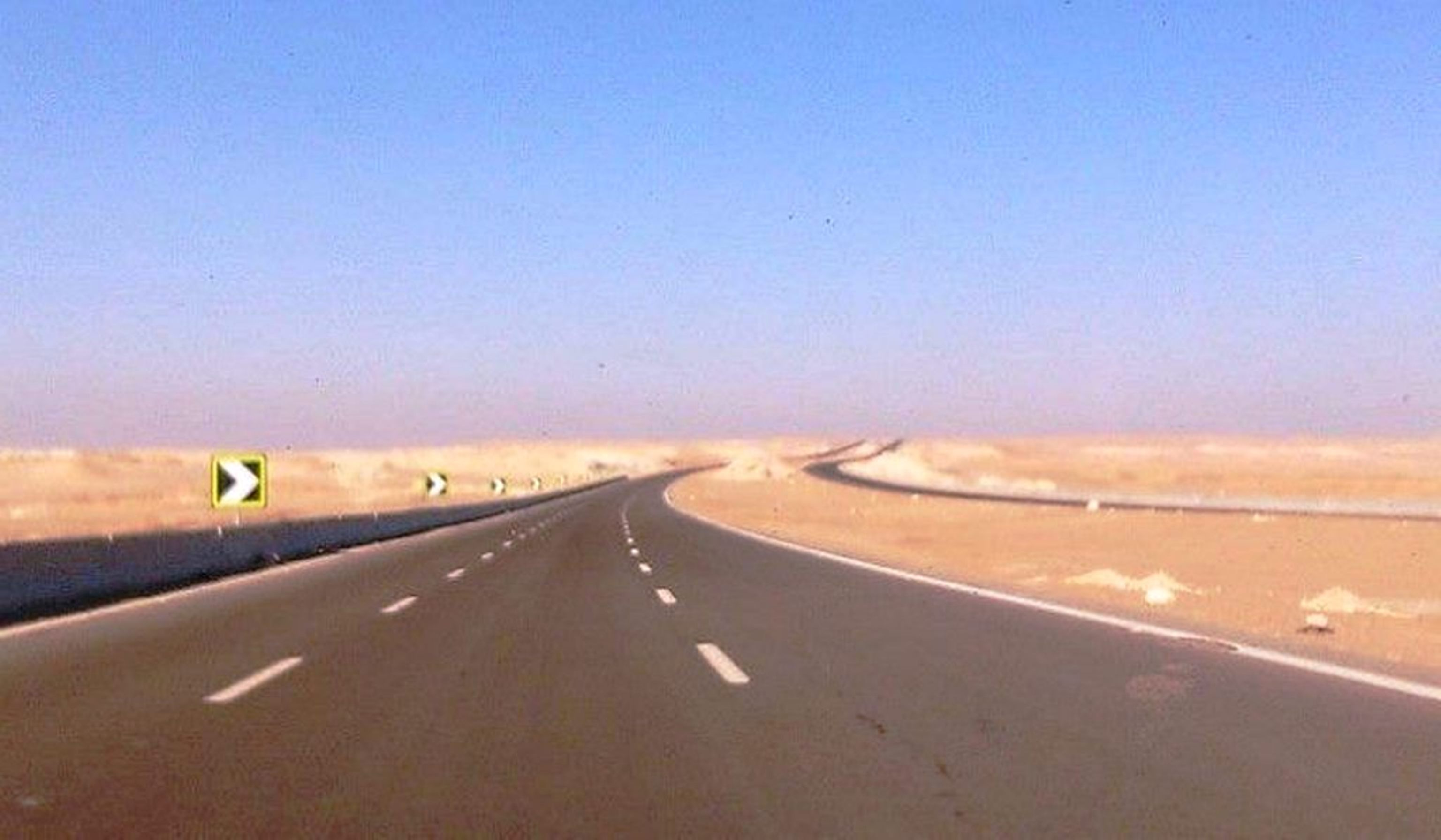 محور الضبعة بديل مثالي للمسافرين إلى مطروح والساحل الشمالي وليبيا (6)