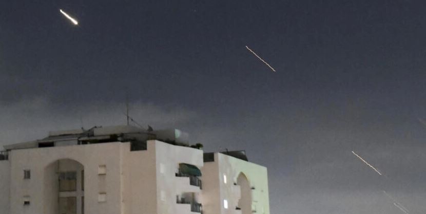 صواريخ إيرانية على تل أبيب