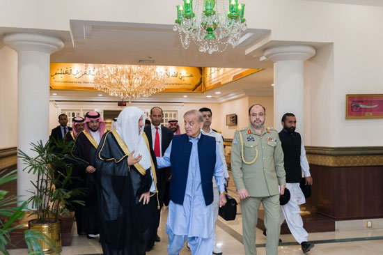 رئيس الوزراء الباكستاني يستقبل أمينَ عام رابطة العالم الإسلامي (4)