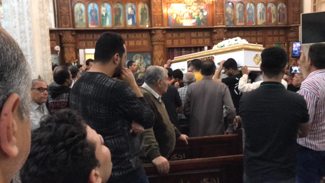 الجنازة على الشاب بكنيسة الأنبا انطونيوس والأنبا بولا بمدينة المنصورة