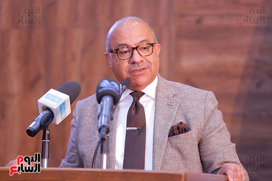 الدكتور ابراهيم عشماوى مساعد أول وزير التموين (7)