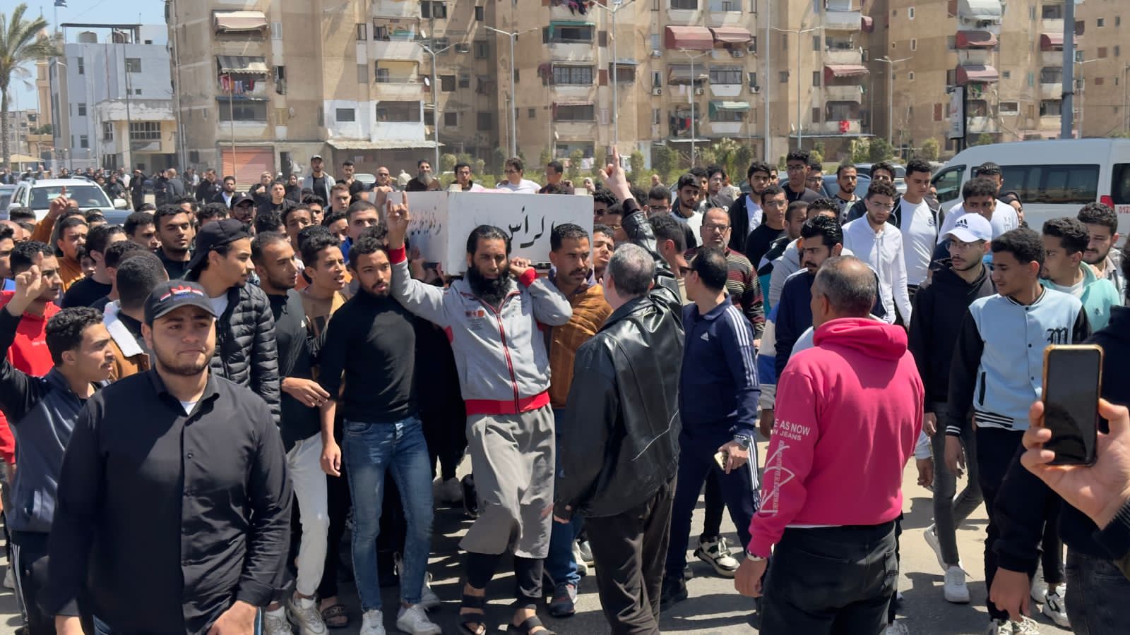 هتافات في جنازة الشامي هتافات في جنازة الشامي
