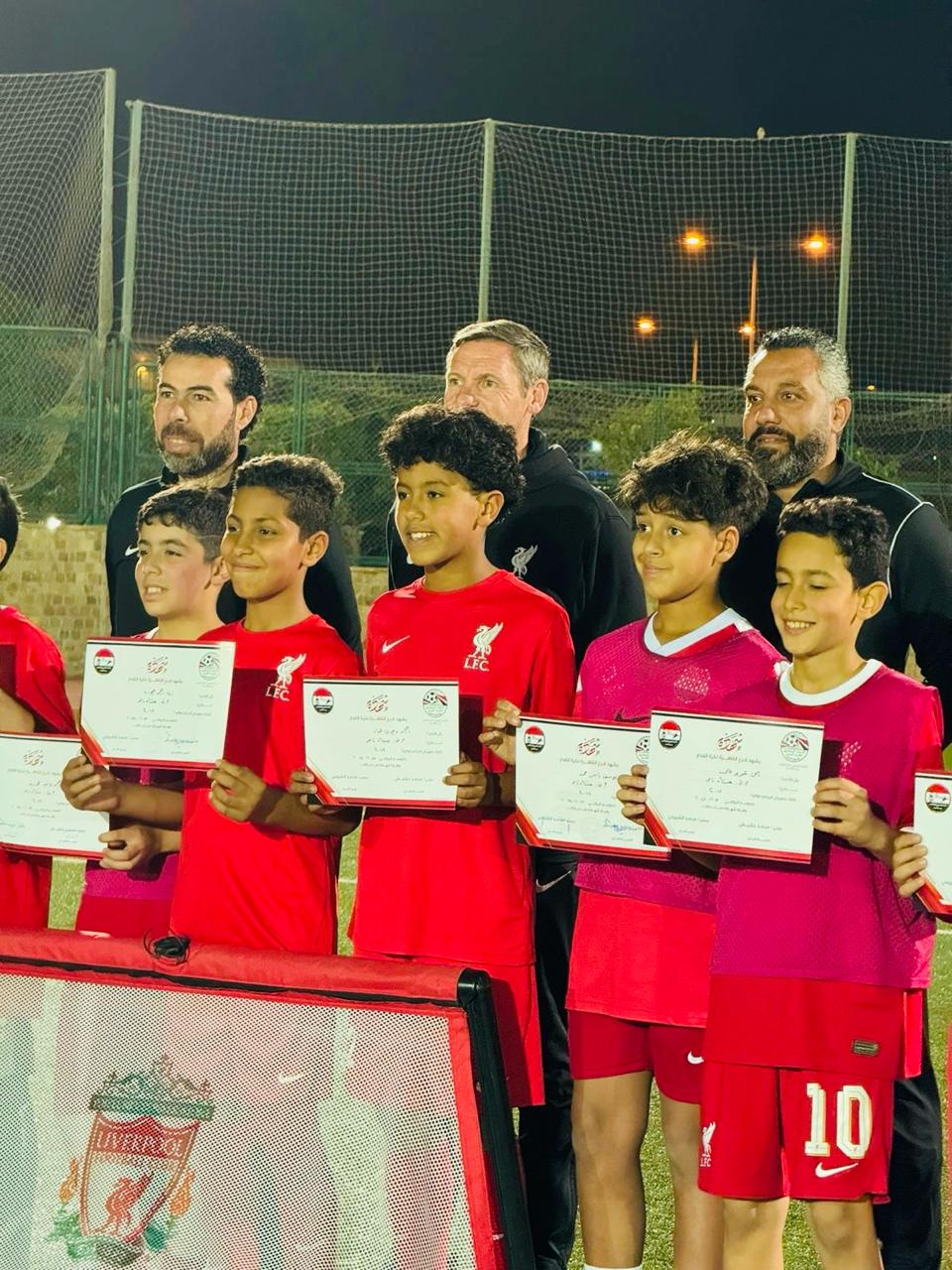 تكريم لاعبي أكاديمية ليفربول بنادي الرحاب لمشاركتهم في الدوري