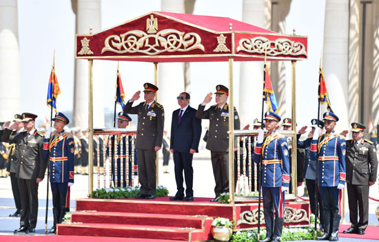 الرئيس السيسى يشهد سلام الشهيد بالنصب التذكارى بالعاصمة الإدارية (5)