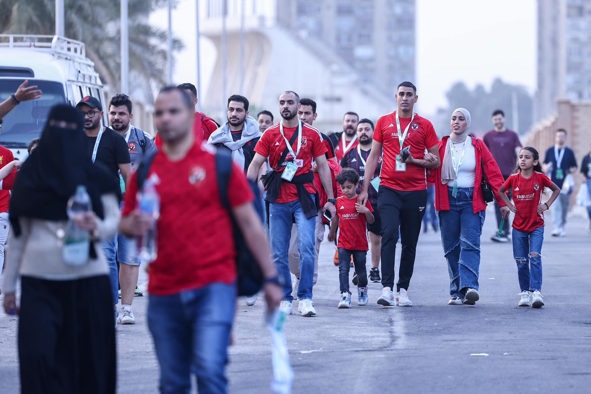 جمهور الأهلي في الطريق لأستاد القاهرة لحضور مباراة مازيمبي  (5)