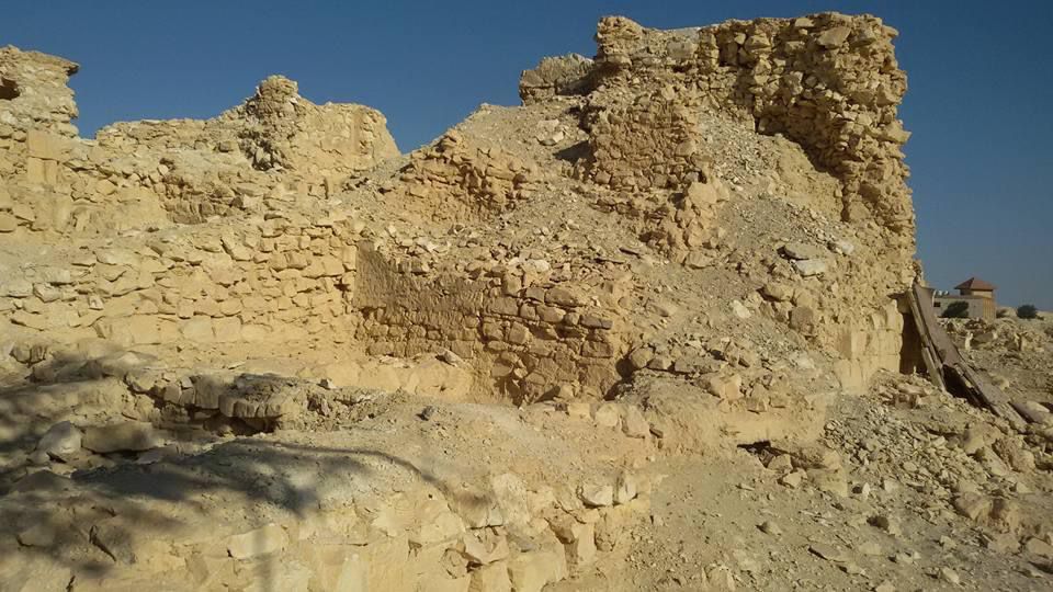 بقايا قلعة نخل بوسط سيناء (1)