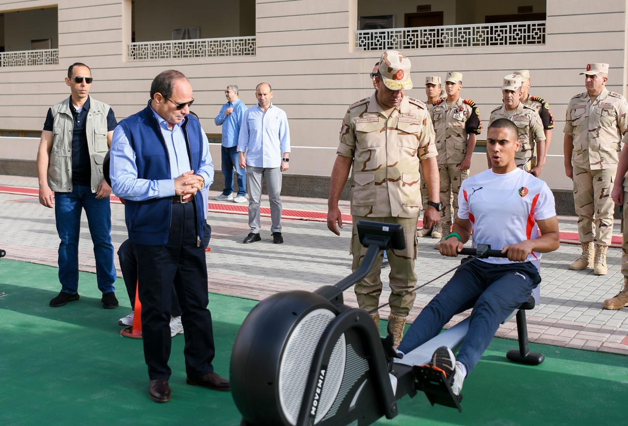 الرئيس السيسى يتفقد صالات الرياضة بالأكاديمية العسكرية