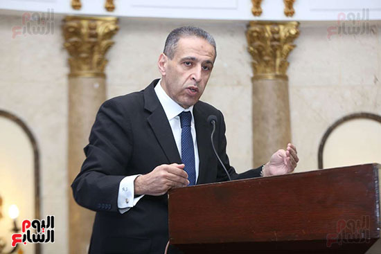 رئيس مجلس إدارة الاتحاد المصري للأوراق المالية (2)