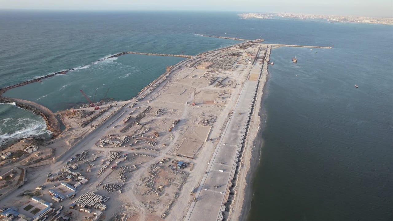 ميناء الدخيلة بميناء الإسكندرية