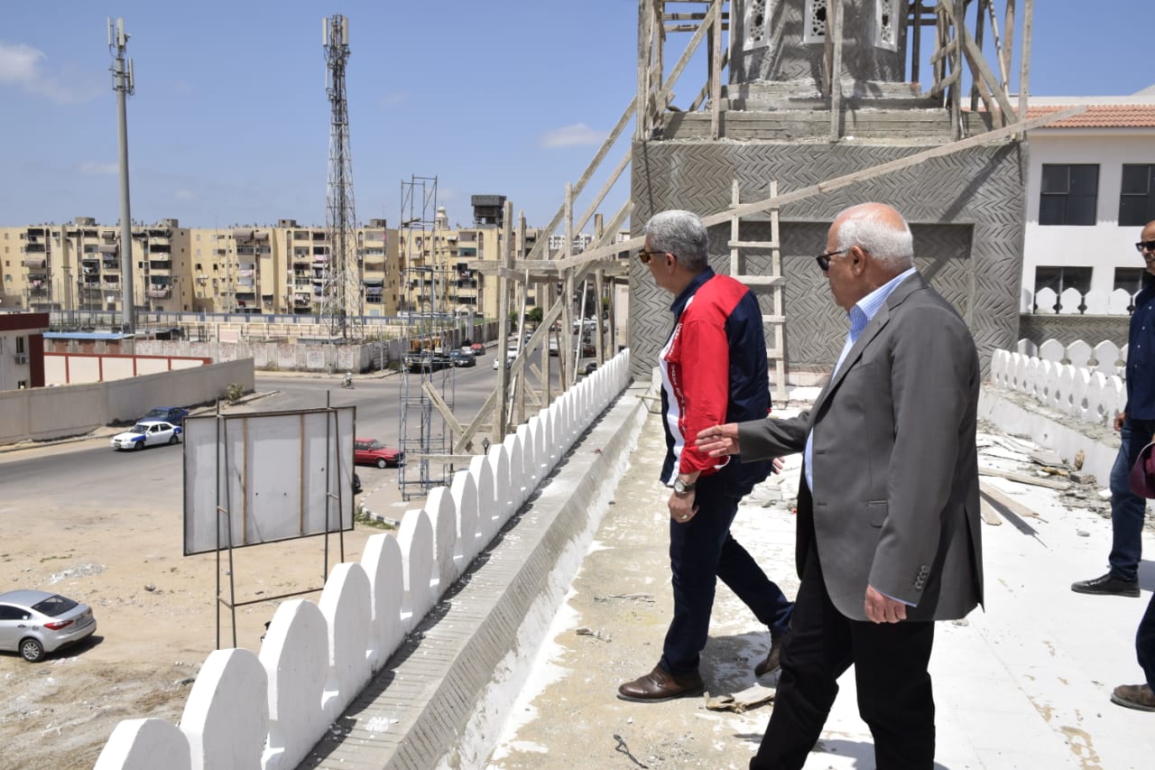 محافظ بورسعيد يتابع بناء اكبر مجمع اسلامى بحى العرب (2)