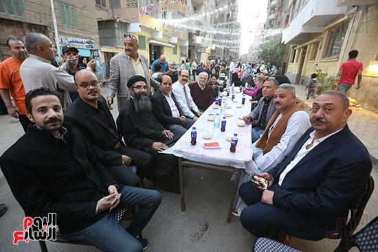قسيس يشارك بحفل إفطار العمرانية