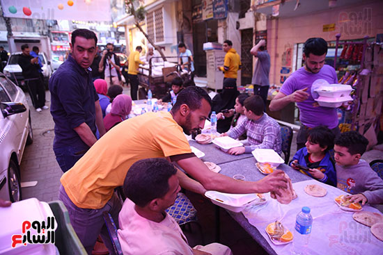 حفل إفطار جماعى بفيصل (23)