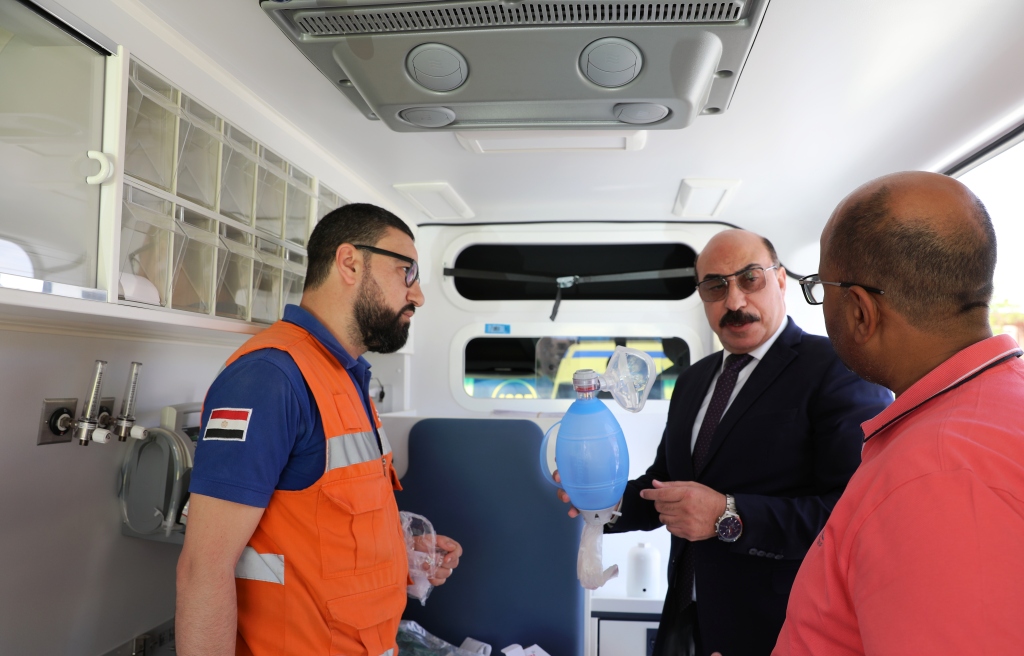 وصول سيارات إسعاف جديدة لتوزع على قرى حياة كريمة بأسوان (3)