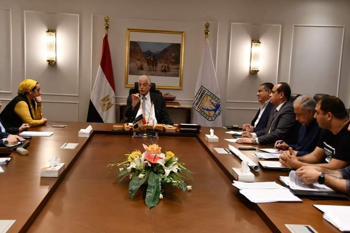 محافظ جنوب سيناء يبحث مع المجموعة الاقتصادية  (2)