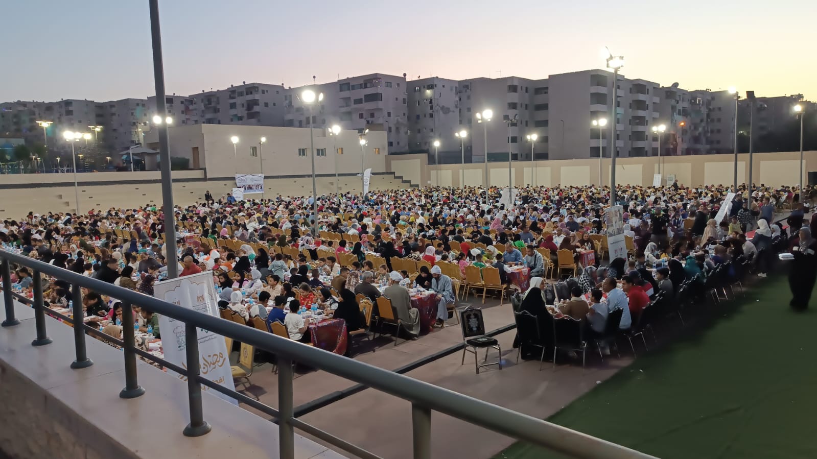 إفطار جماعى لـ2000 صائم بالمدينة الشبابية بالأسمرات (2)