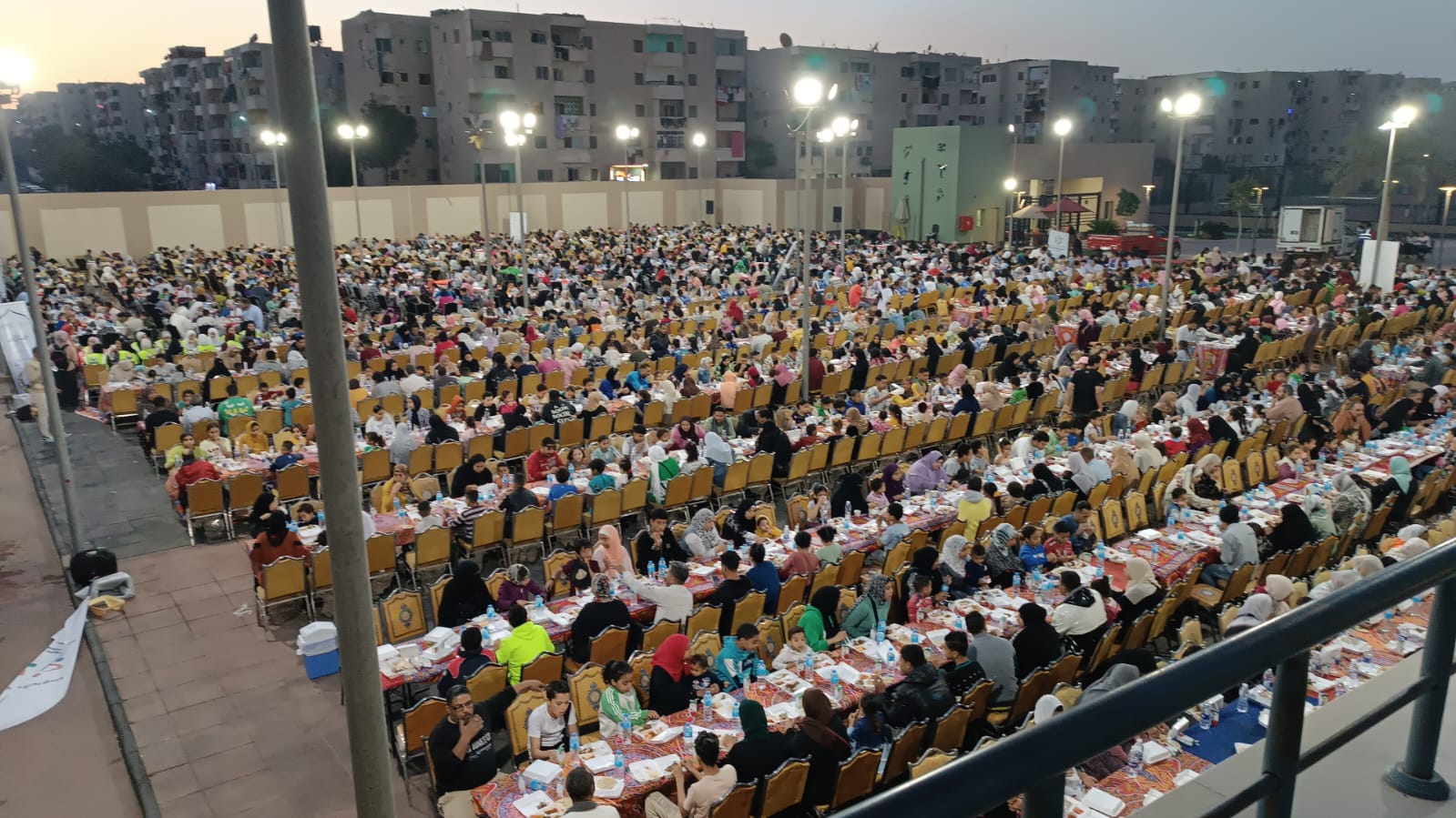 إفطار جماعى لـ2000 صائم بالمدينة الشبابية بالأسمرات (1)