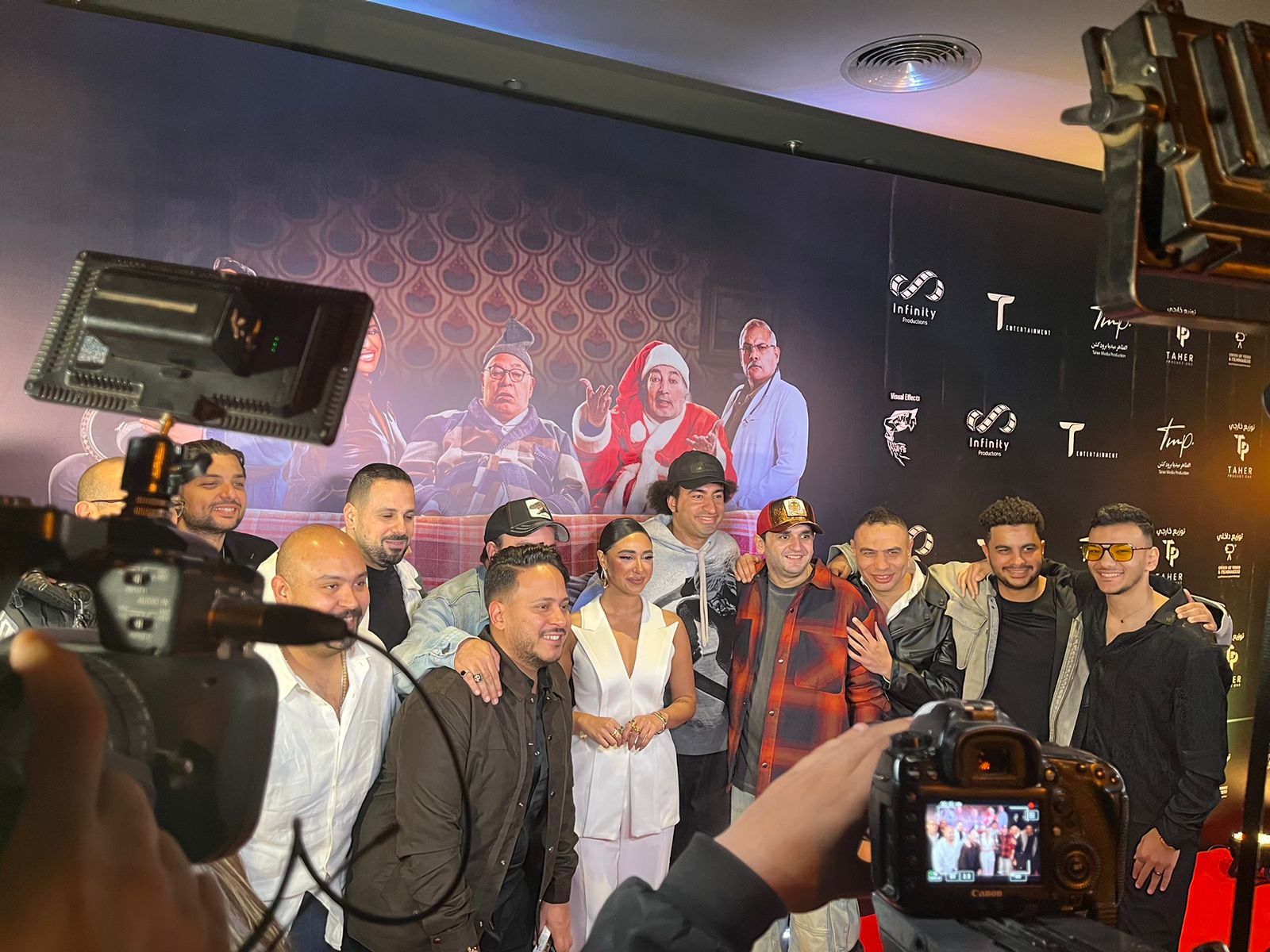 نجوم مسرح مصر يساندون أبطال عالماشي في العرض الخاص للفيلم (1)